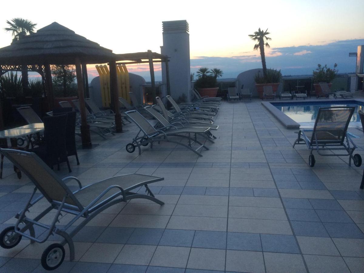 Eraclea Palace Hotel 4 Stelle S Eraclea Mare Bagian luar foto